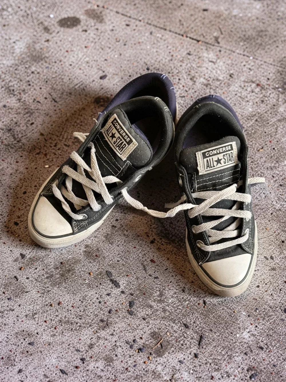 Converse gently used